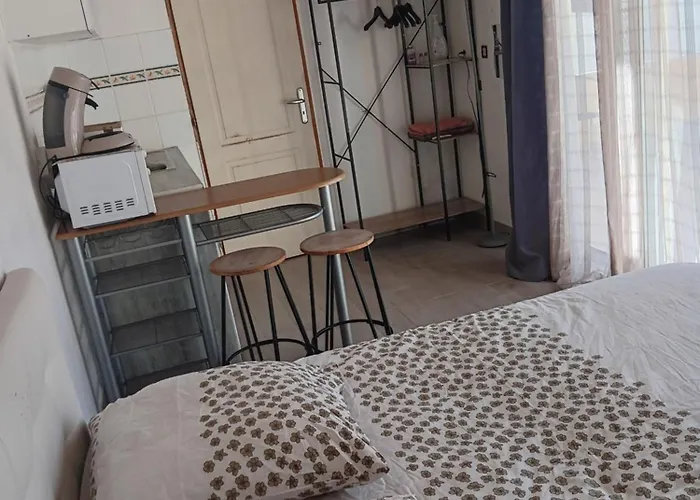 Sympa Meublé Avec Parking Privé Et Piscine Hébergement de vacances Manosque