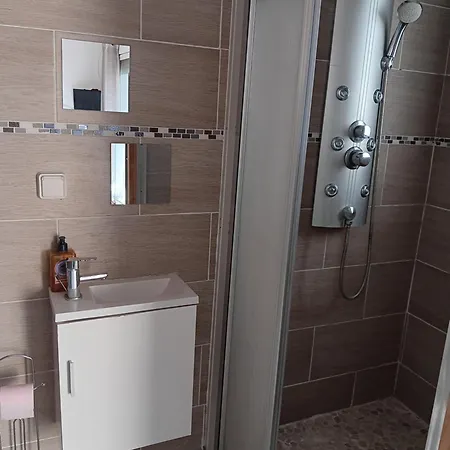 Studio Sympa Avec Parking Prive, Piscine Et Clim Vakantiehuis