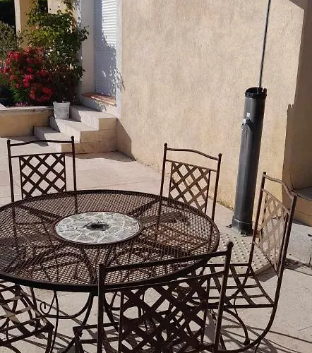 Holiday home Sympa Meuble Avec Parking Prive Et Piscine